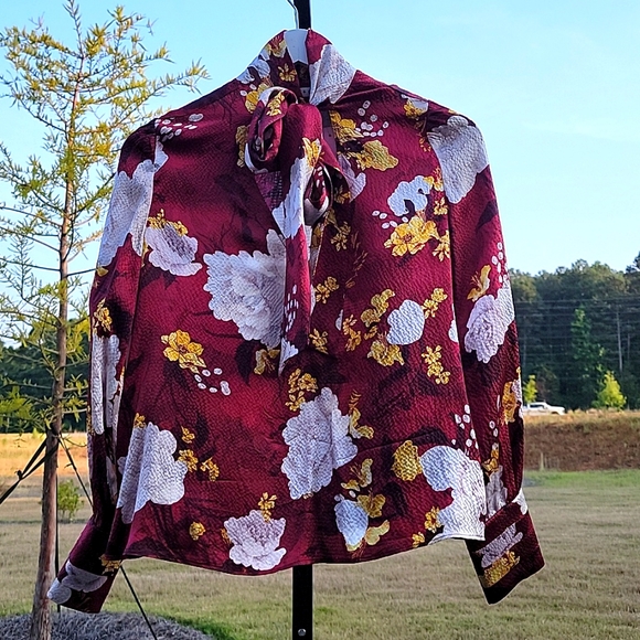 ALICE + OLIVIA Blouse - Picture 1 of 10
